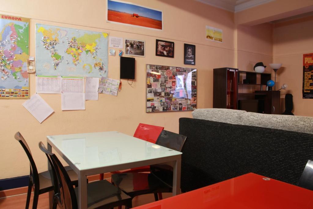 Hostel Hemingway Пампона Екстериор снимка